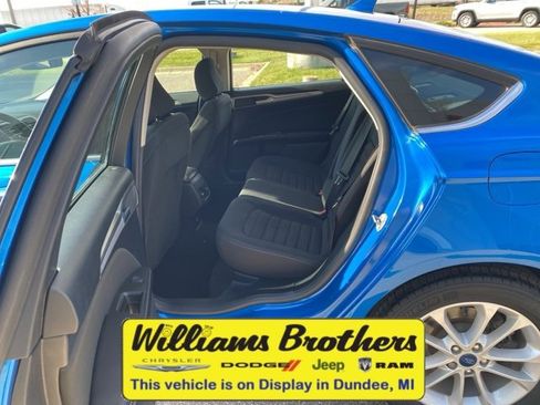 Used 2020 Ford Fusion SE image 21