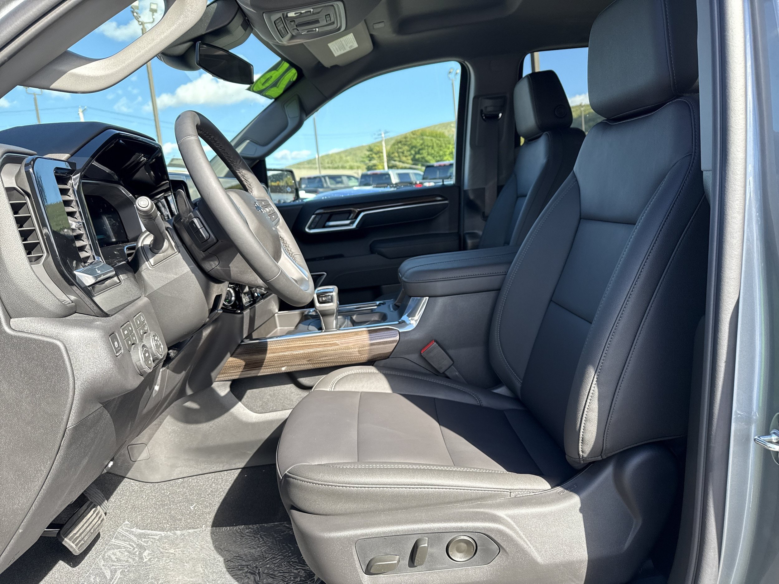 New 2026 Chevrolet Silverado 1500 RST w/ RST All Star Premium Package AWD/4WD image 15