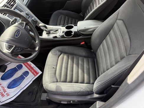 Used 2013 Ford Fusion SE FWD image 10