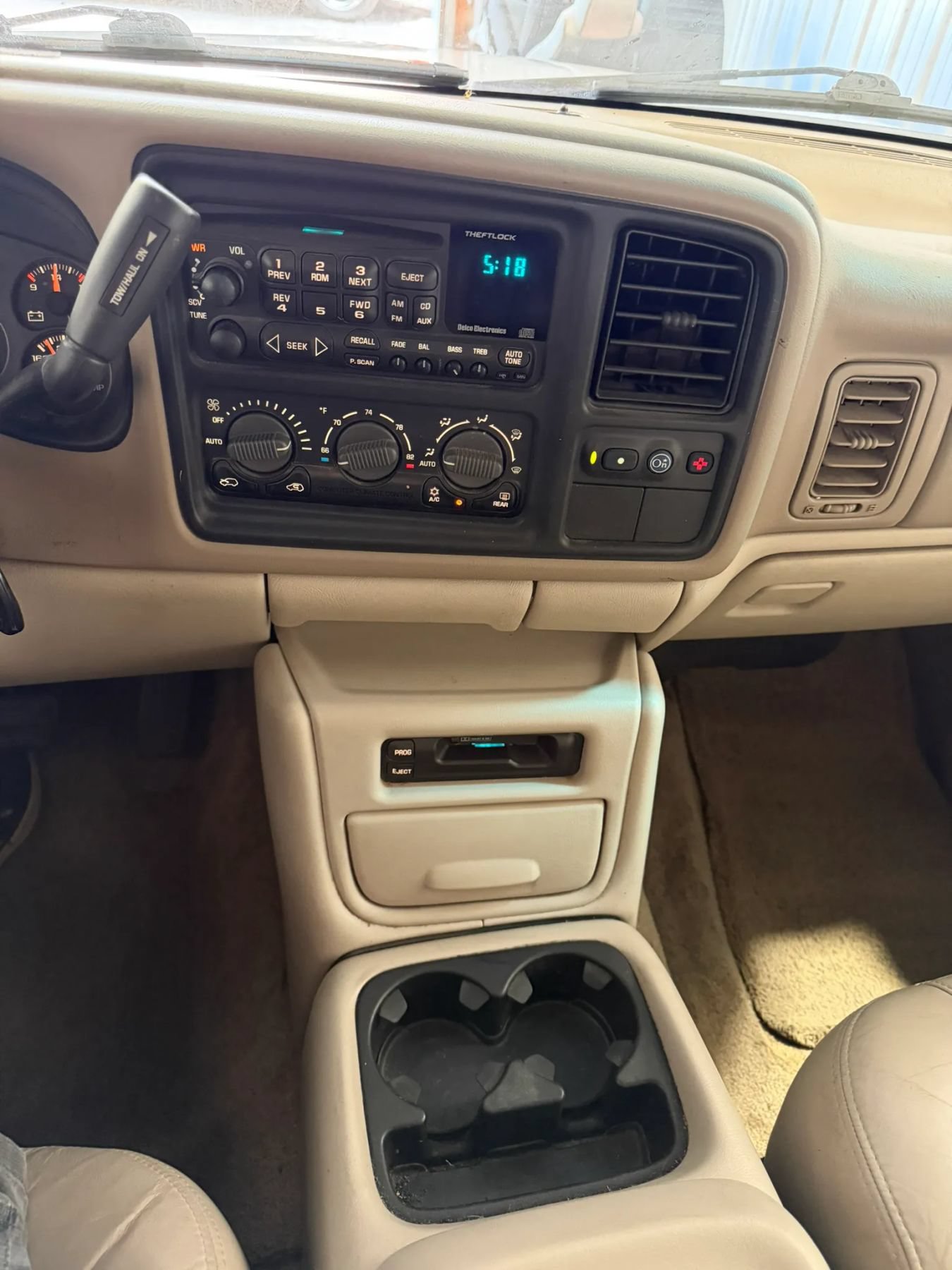 Used 2002 Chevrolet Tahoe LT RWD image 33