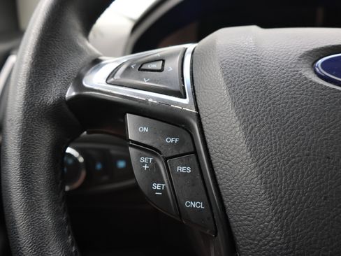 Used 2024 Ford Edge SEL AWD/4WD image 15