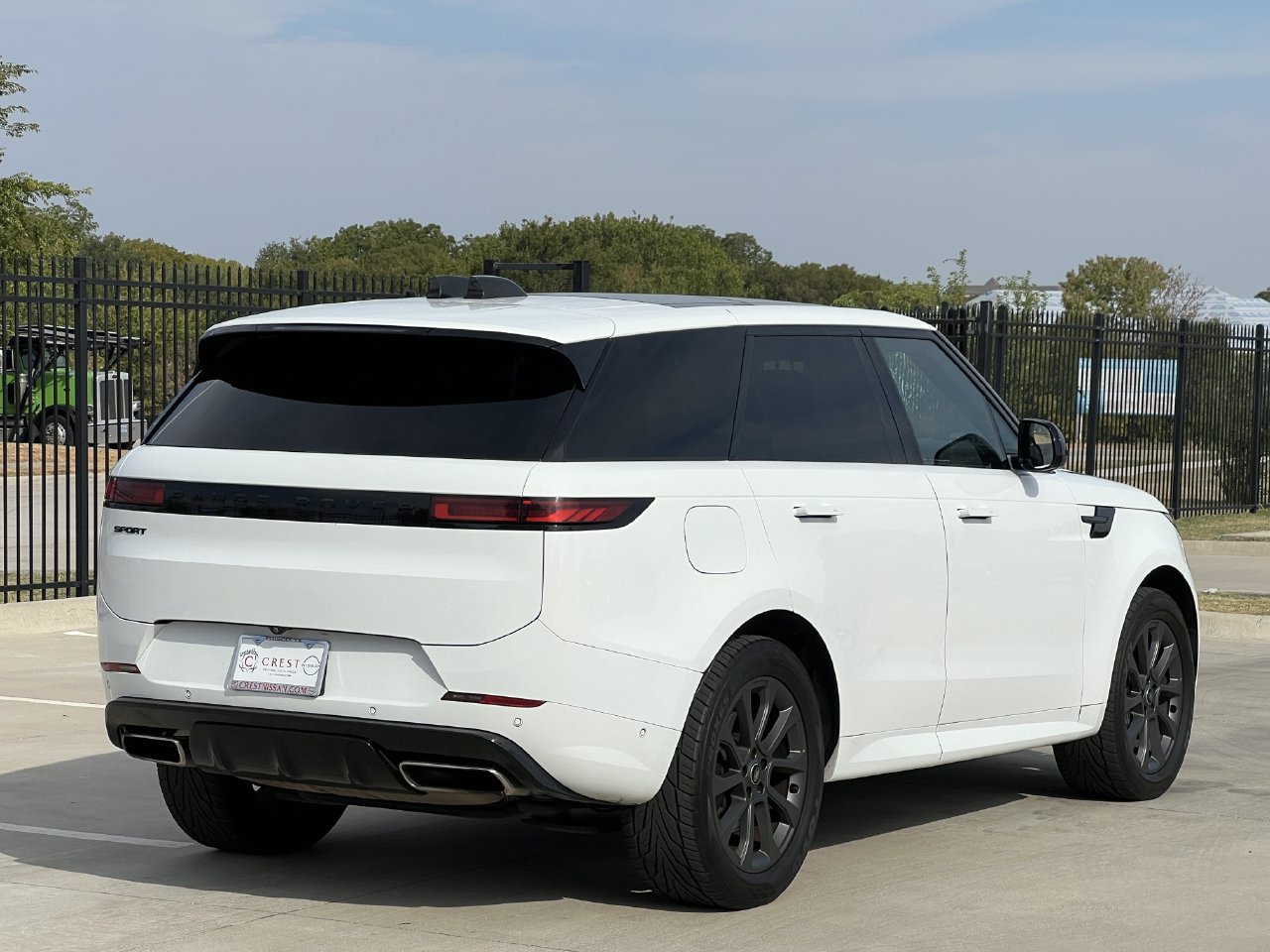 Used 2024 Land Rover Range Rover Sport Dynamic SE AWD/4WD image 4