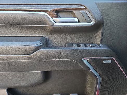 Used 2022 GMC Sierra 1500 Elevation w/ Preferred Package image 13