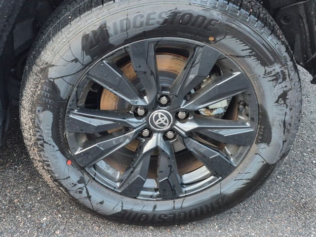 Used 2026 Toyota RAV4 SE w/ Convenience Package AWD/4WD image 16
