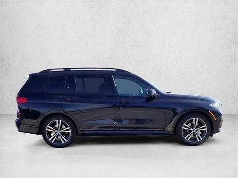 Used 2021 BMW X7 xDrive40i w/ M Sport Package AWD/4WD image 5