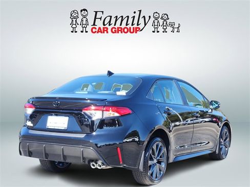 Used 2025 Toyota Corolla SE image 4