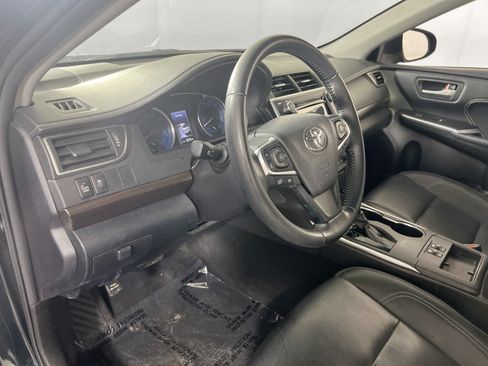 Used 2016 Toyota Camry XLE FWD image 9