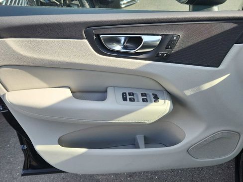 Used 2025 Volvo XC60 T8 Plus w/ Protection Package Premier image 12