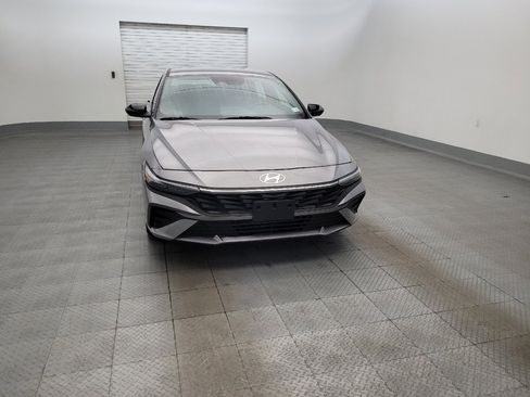 Used 2025 Hyundai Elantra Sport FWD image 14