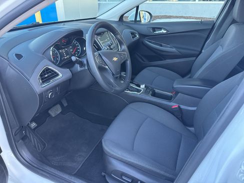 Used 2018 Chevrolet Cruze LT w/ Convenience Package image 17
