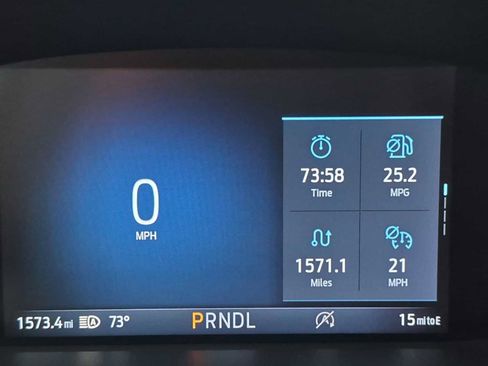 Used 2025 Ford Escape ST-Line w/ Cold Weather Package FWD image 29