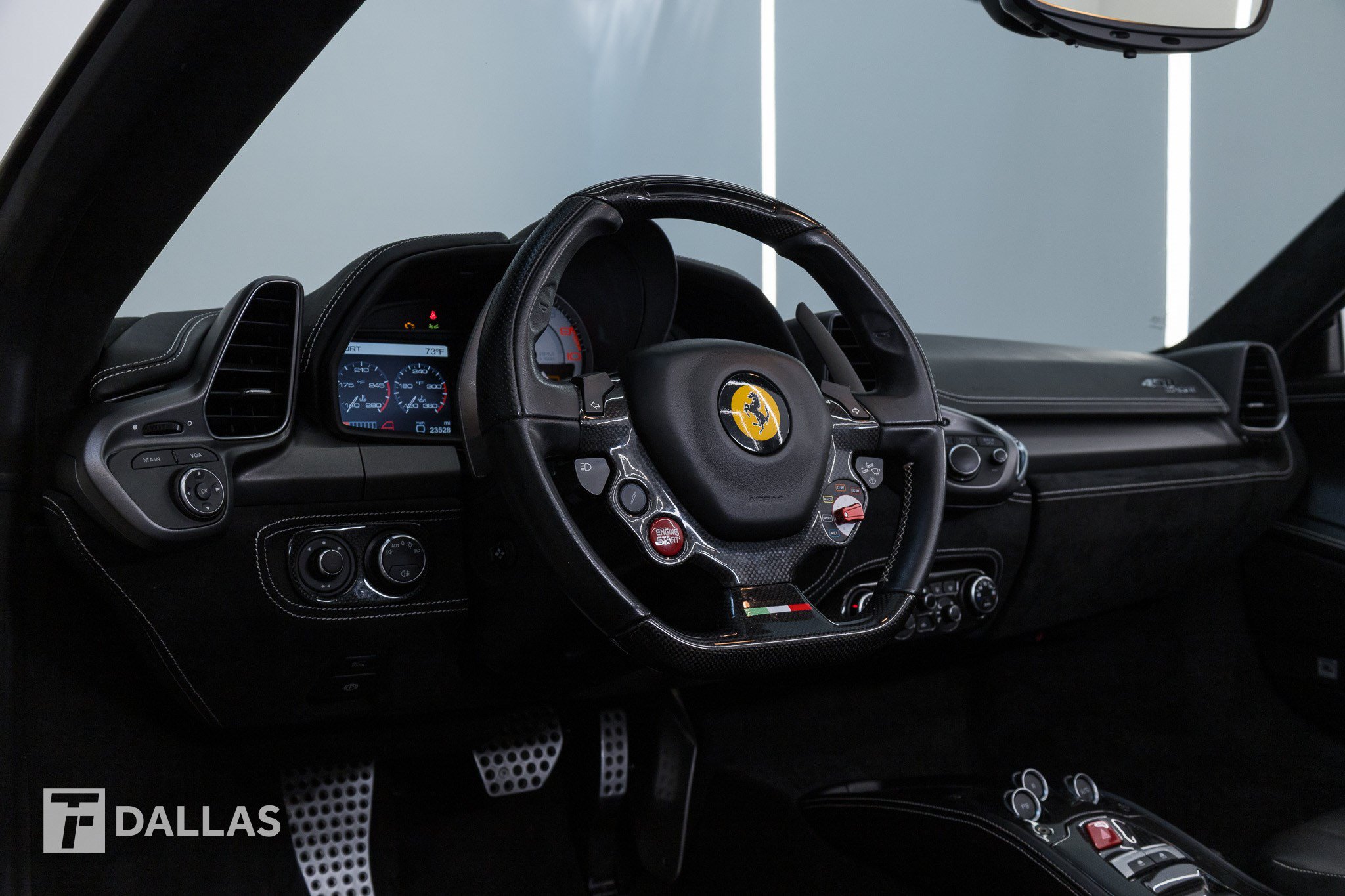 Used 2013 Ferrari 458 Spider RWD image 32