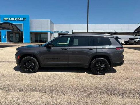 Used 2025 Jeep Grand Cherokee L Limited w/ Luxury Tech Group II AWD/4WD image 8