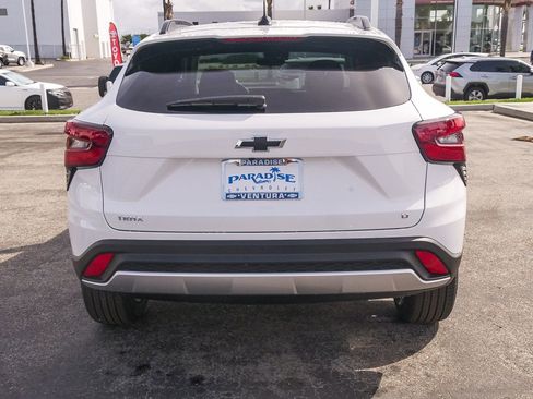 New 2026 Chevrolet Trax LT w/ Driver Confidence Package image 8
