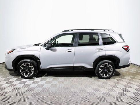 Certified 2025 Subaru Forester Premium AWD/4WD image 4