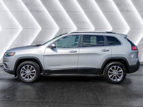 Certified 2020 Jeep Cherokee Latitude Plus w/ Cold Weather Group AWD/4WD image 3