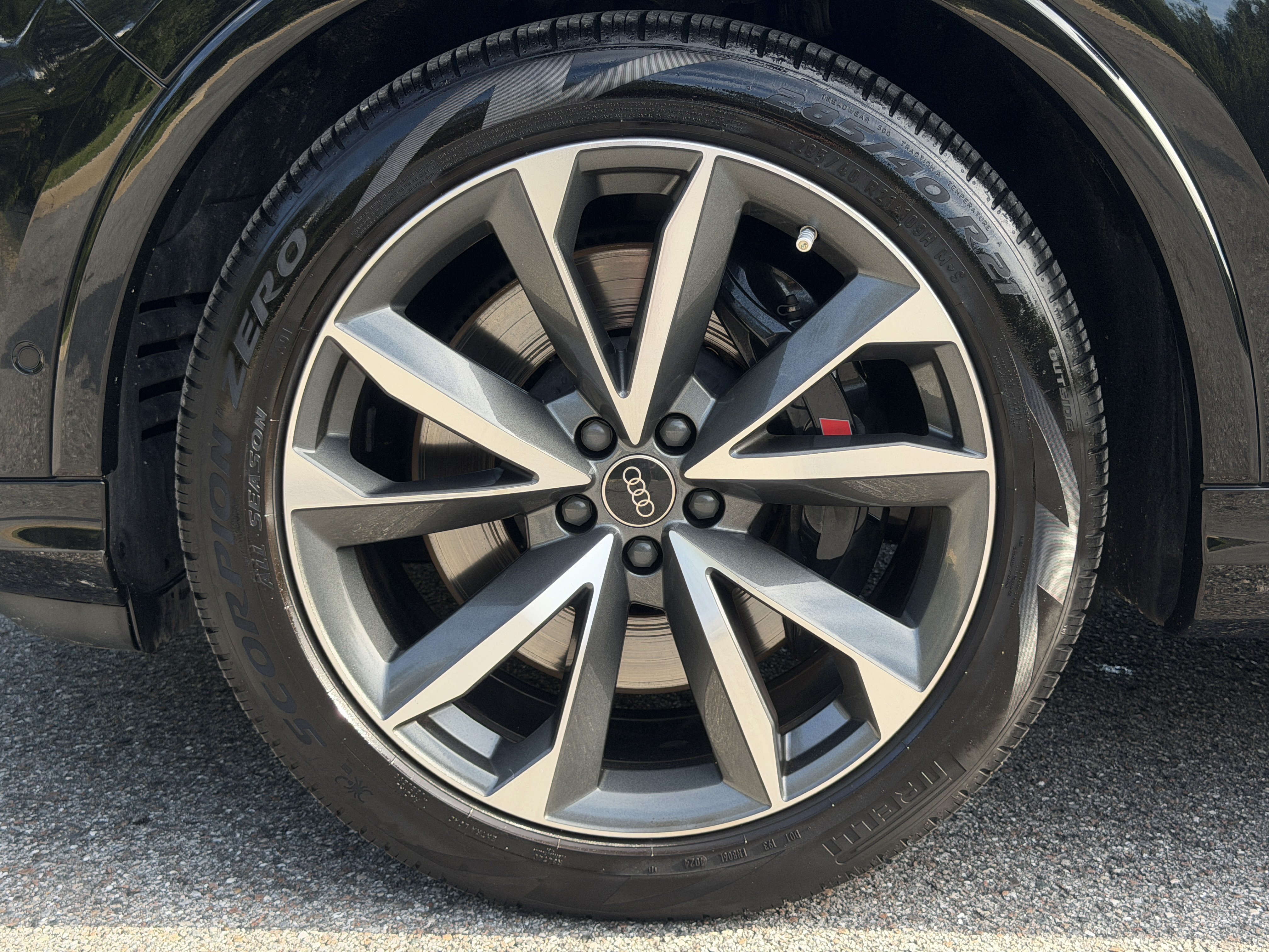 Used 2023 Audi SQ7 Prestige AWD/4WD image 37