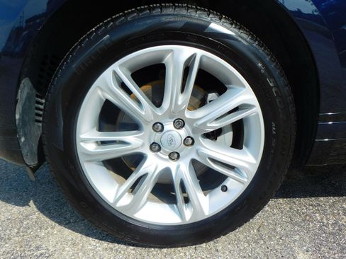 Used 2023 Land Rover Range Rover Velar S image 3