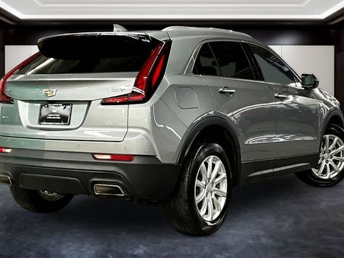 Certified 2023 Cadillac XT4 Luxury w/ Cold Weather Package image 6