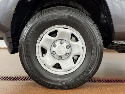 Used 2023 Toyota Tacoma SR w/ SR Convenience Package RWD image 9