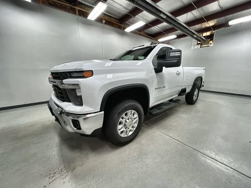 New 2026 Chevrolet Silverado 3500 LT w/ Convenience Package AWD/4WD image 4