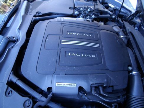 Used 2015 Jaguar F-TYPE S image 75