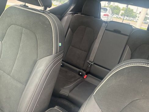 Used 2025 Volvo XC40 B5 Plus AWD/4WD image 11