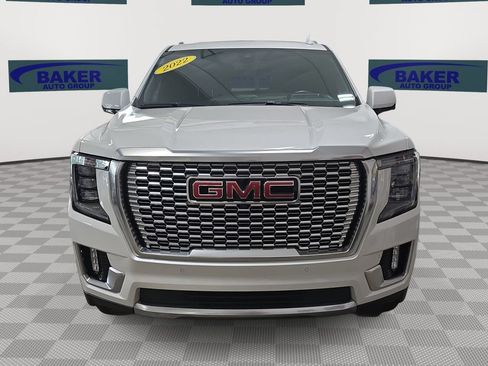 Used 2022 GMC Yukon XL Denali AWD/4WD image 2