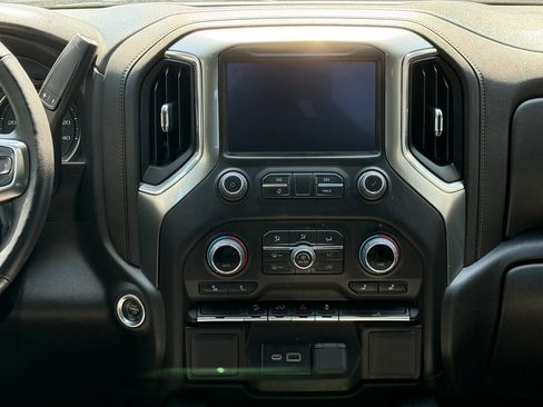 Used 2022 Chevrolet Silverado 1500 LT Trail Boss AWD/4WD image 16