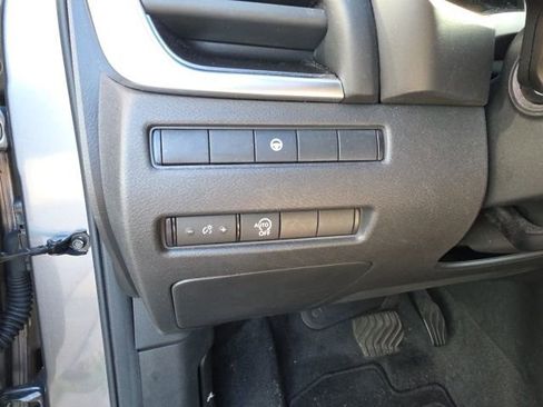 Used 2023 Nissan Rogue SV image 14