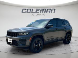 New 2025 Jeep Grand Cherokee Altitude video 1