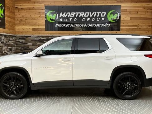 Used 2020 Chevrolet Traverse LT w/ Driver Confidence II Package AWD/4WD image 4