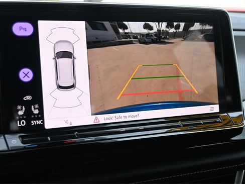 Certified 2024 Volkswagen Atlas Cross Sport SEL R-Line image 17