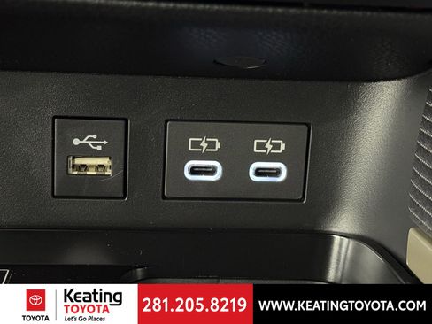 New 2026 Toyota Camry SE image 3