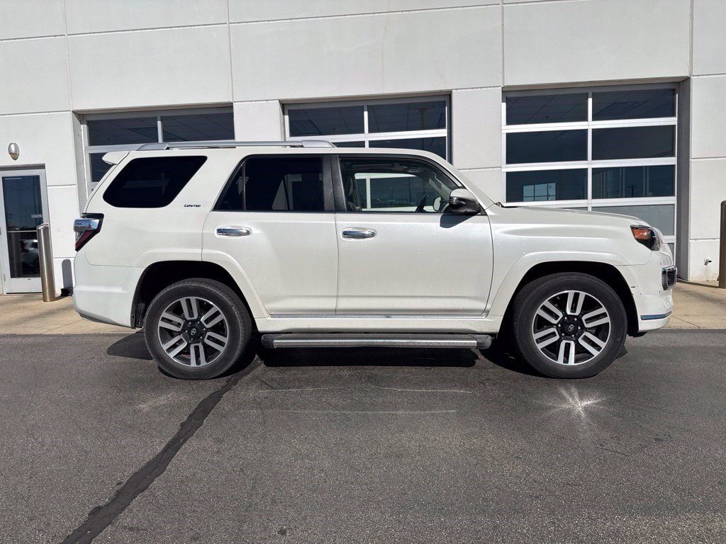 Used 2018 Toyota 4Runner Limited AWD/4WD image 3