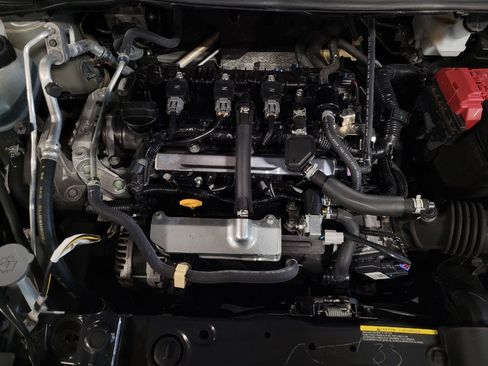 Used 2025 Nissan Versa SV FWD image 30