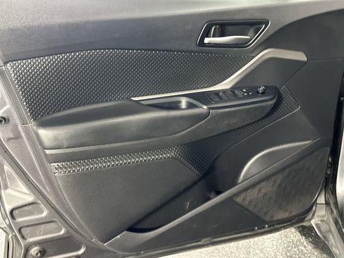 Used 2021 Toyota C-HR LE image 32