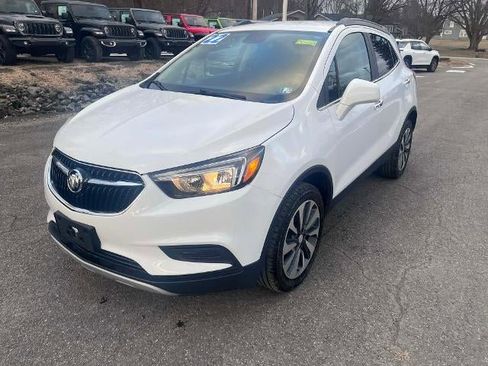 Used 2022 Buick Encore Preferred image 1