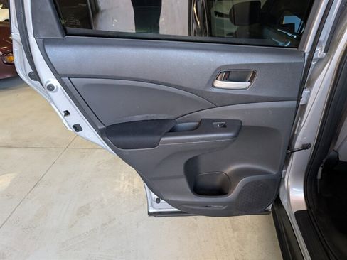 Used 2016 Honda CR-V LX image 24