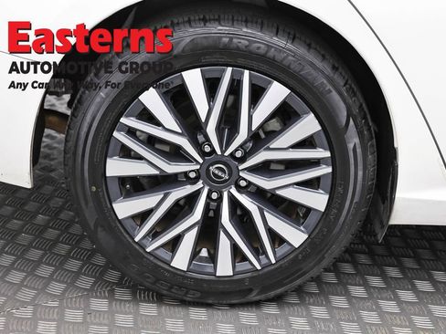 Used 2025 Nissan Altima 2.5 SV FWD image 30