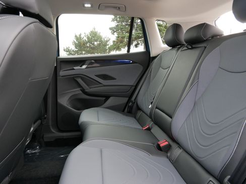 New 2026 Volkswagen Tiguan SE image 5