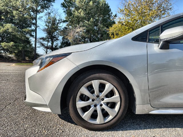 Used 2024 Toyota Corolla LE FWD image 10