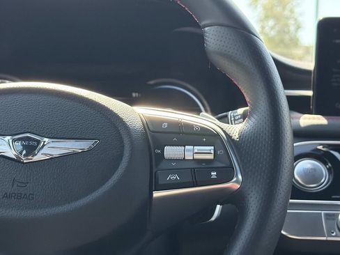 Used 2023 Genesis G70 2.0T w/ Sport Prestige Package RWD image 9