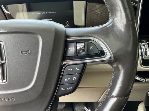 Used 2020 Lincoln Navigator L Reserve w/ Luxury Package AWD/4WD image 24