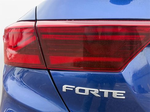 Certified 2023 Kia Forte LXS w/ LXS Technology Package image 21