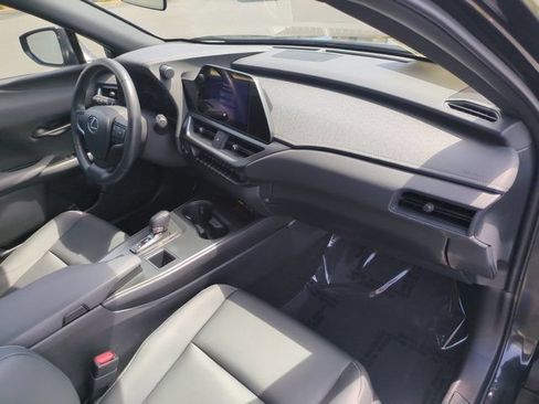 Used 2025 Lexus UX 300h FWD w/ Accessory Package (Z2) image 30