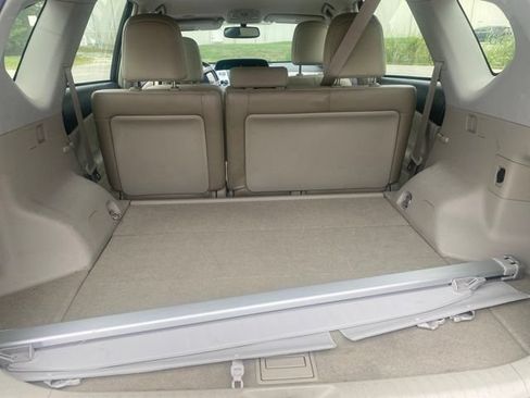 Used 2014 Toyota Prius V Five FWD image 8