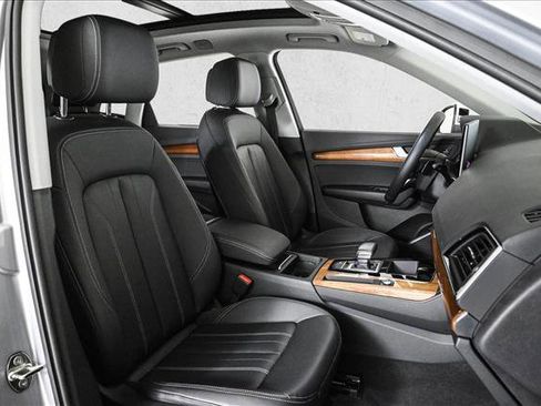 Used 2022 Audi Q5 2.0T Premium image 22