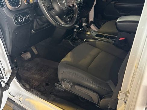 Used 2021 Jeep Gladiator Sport AWD/4WD image 3