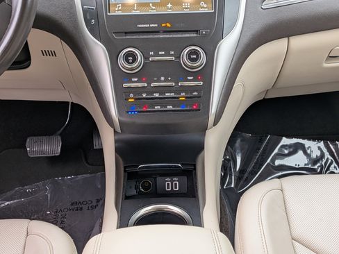 Used 2017 Lincoln MKC Reserve FWD image 21
